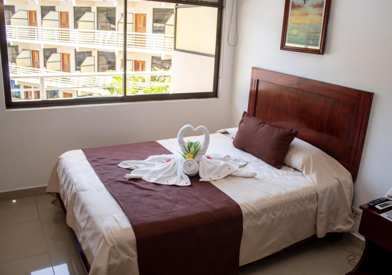 Hotel Arenas En Punta Leona Playa Agujas Ngoại thất bức ảnh